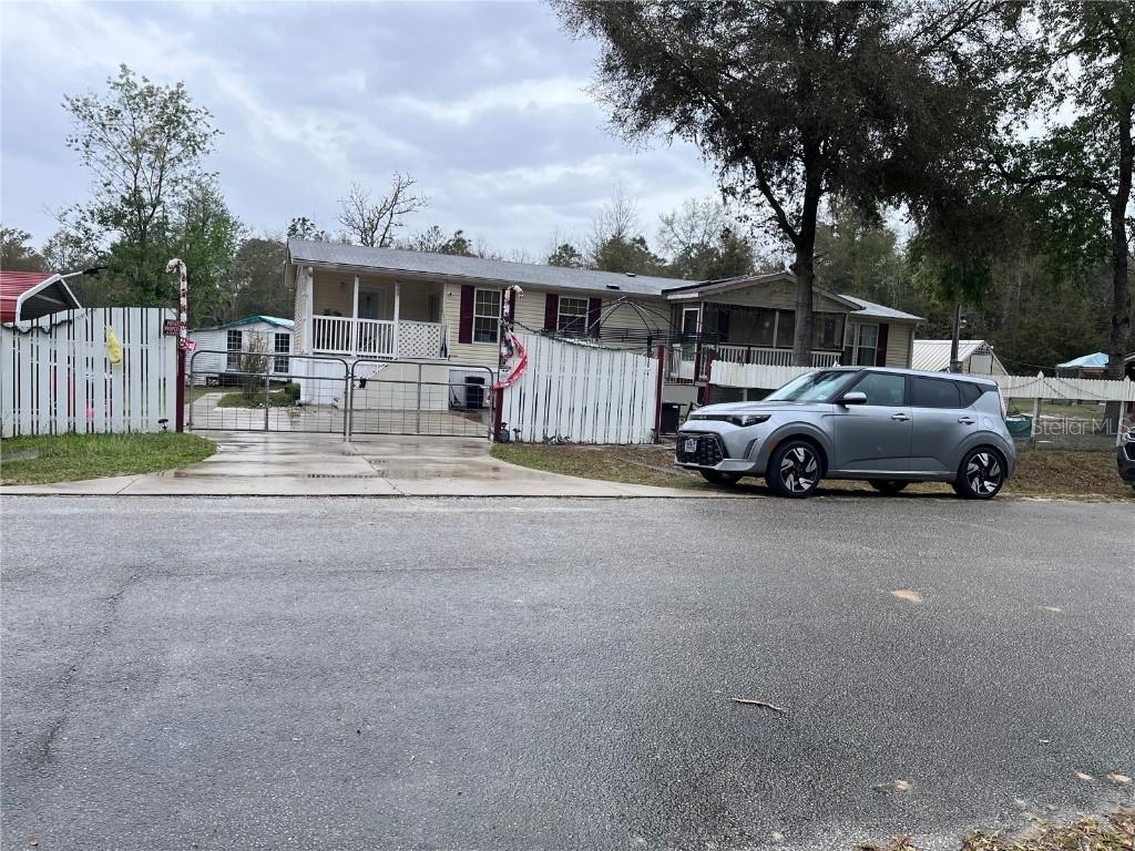 203 Vancouver Cir., Interlachen, FL 32148