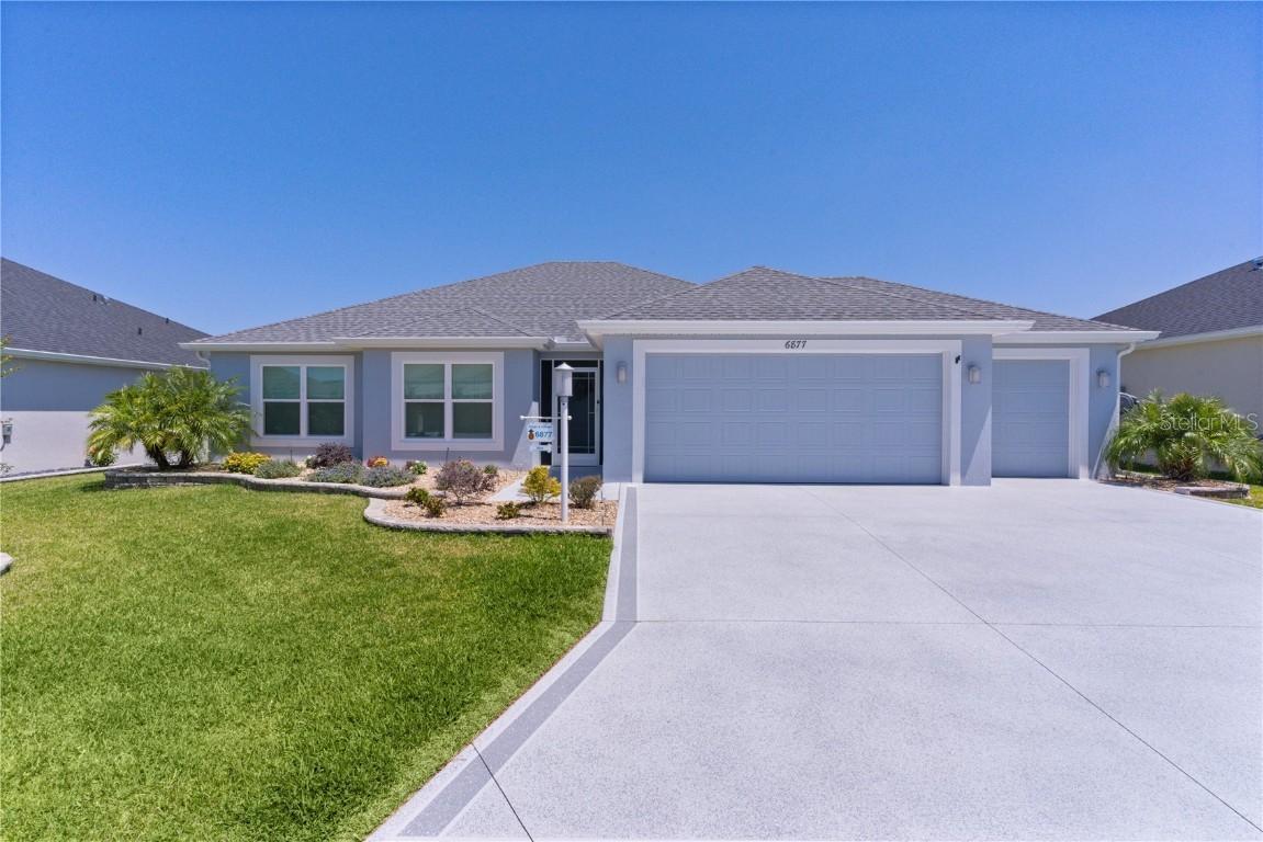 6877 Minchew Cir., The Villages, FL 34762