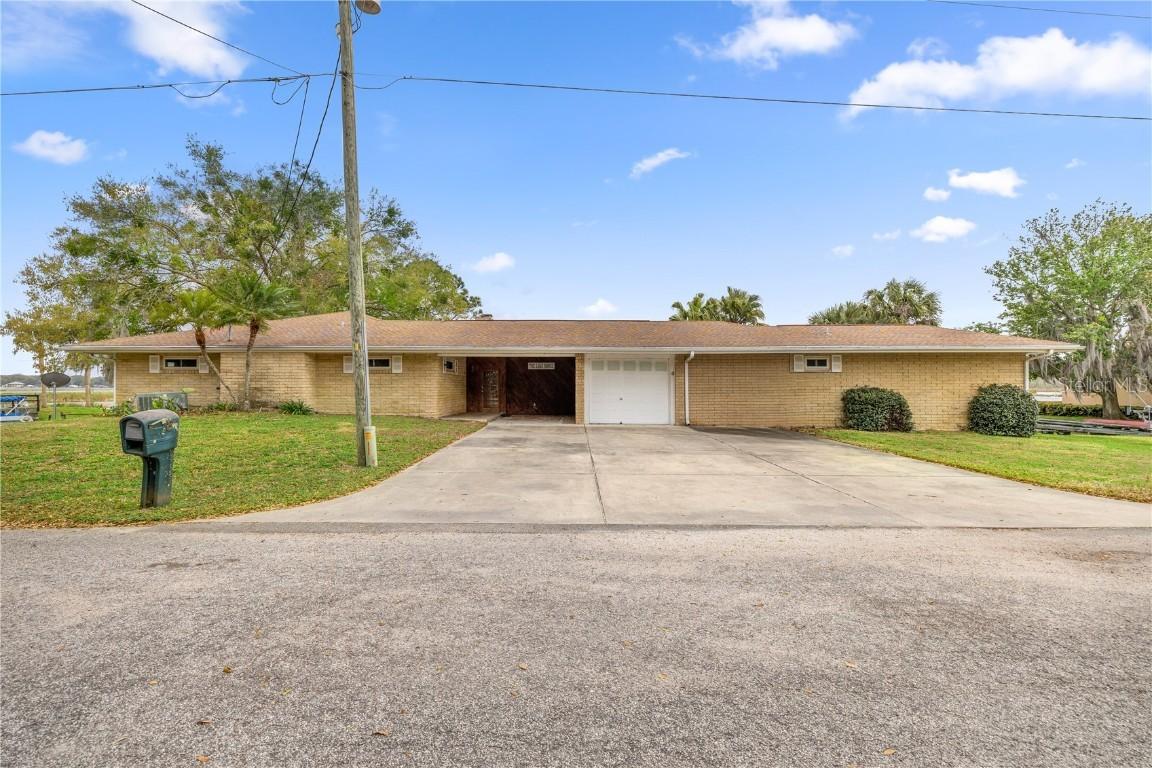 8 SE Ocale Way, Summerfield, FL 34491