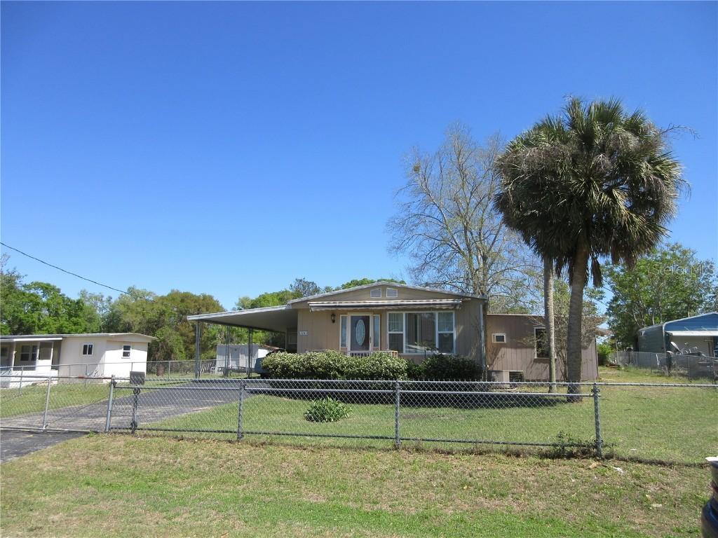 3745 SE 174th Ct., Ocklawaha, FL 32179
