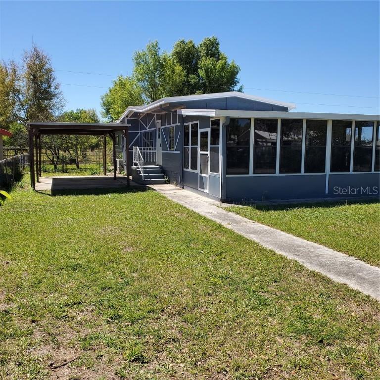 17428 SE 37th Ln., Ocklawaha, FL 32179