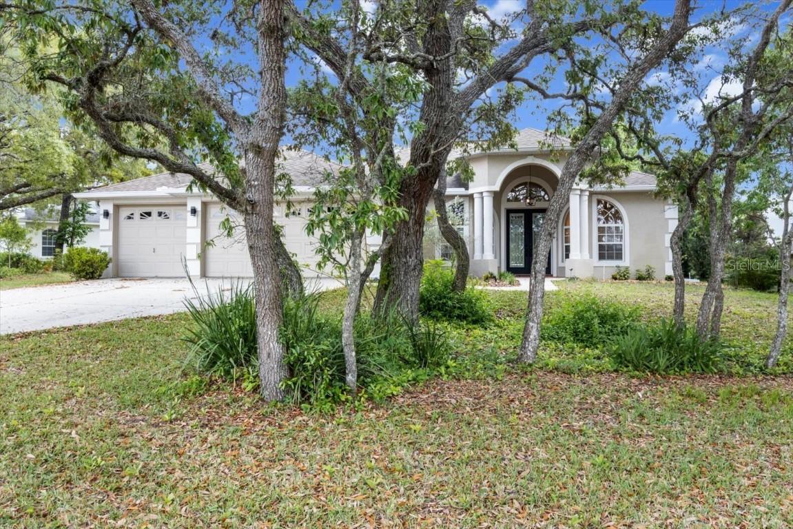 1 Hackberry Ct., Homosassa, FL 34446