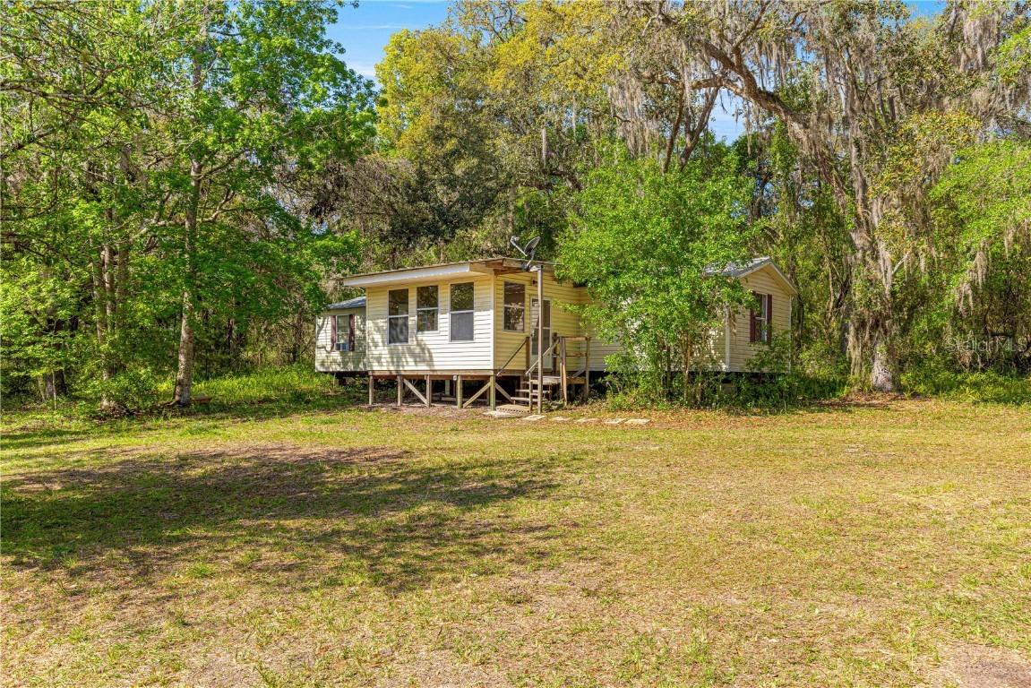 9235 SE 193rd Ave., Ocklawaha, FL 32179