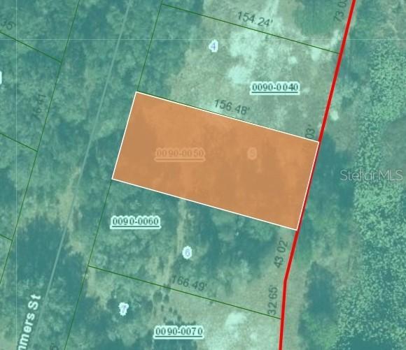 106 Summers St., Interlachen, FL 32148