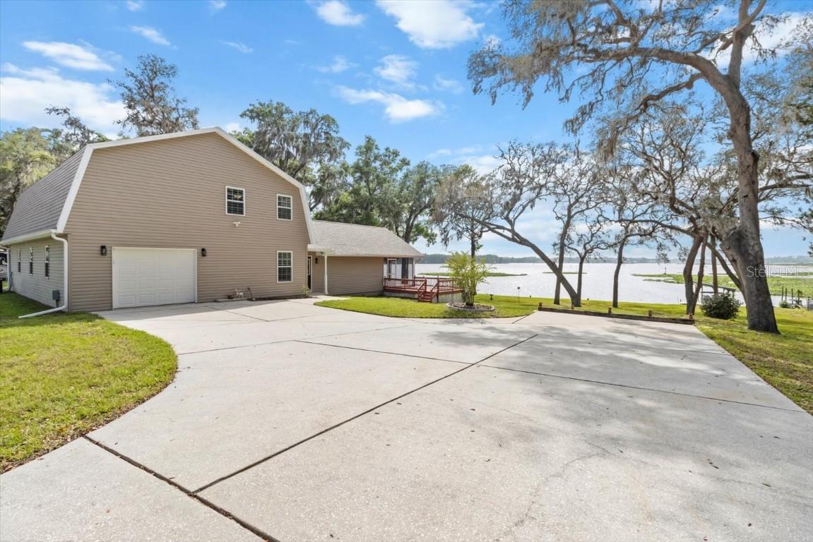 6443 W Riverbend Rd., Dunnellon, FL 34433