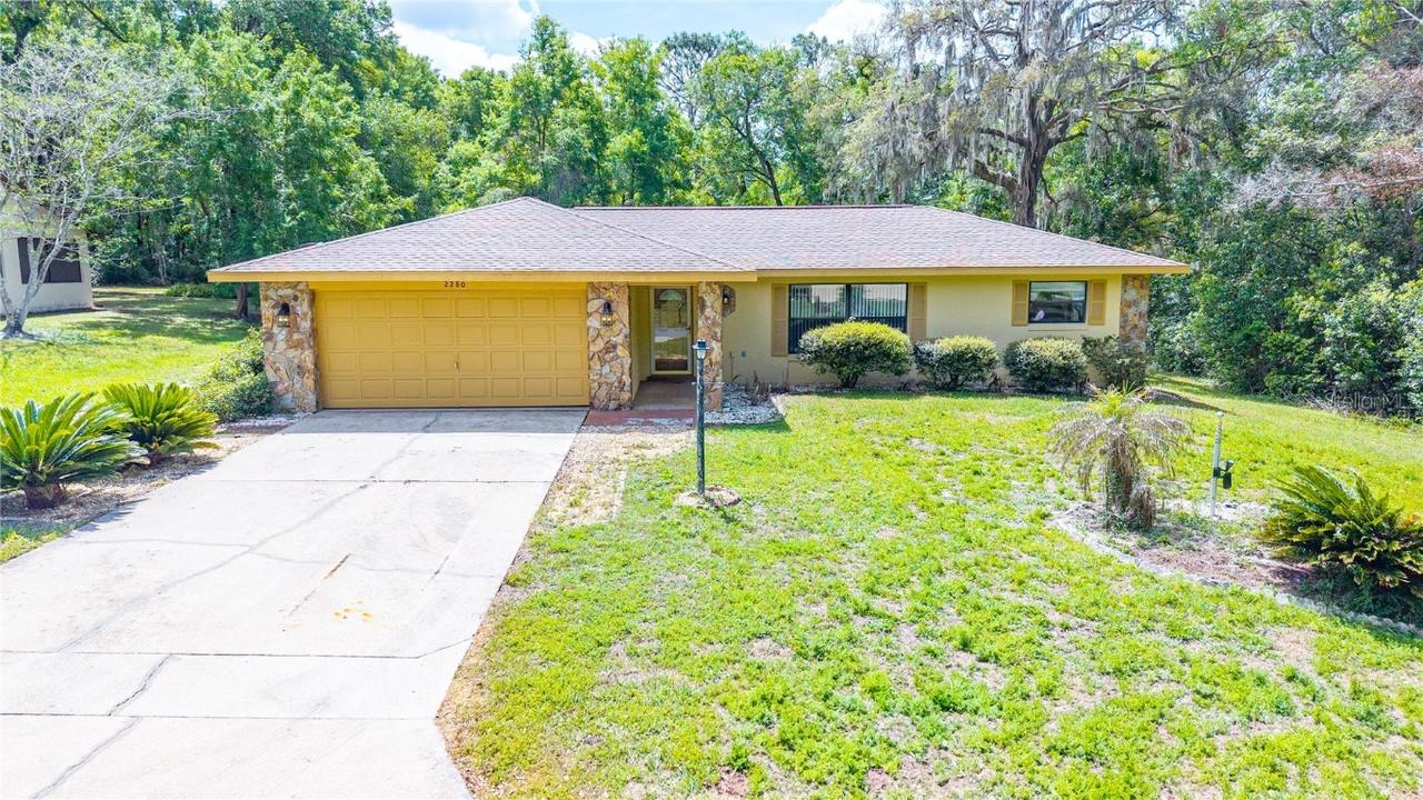 2280 W Tee Cir., Citrus Springs, FL 34434