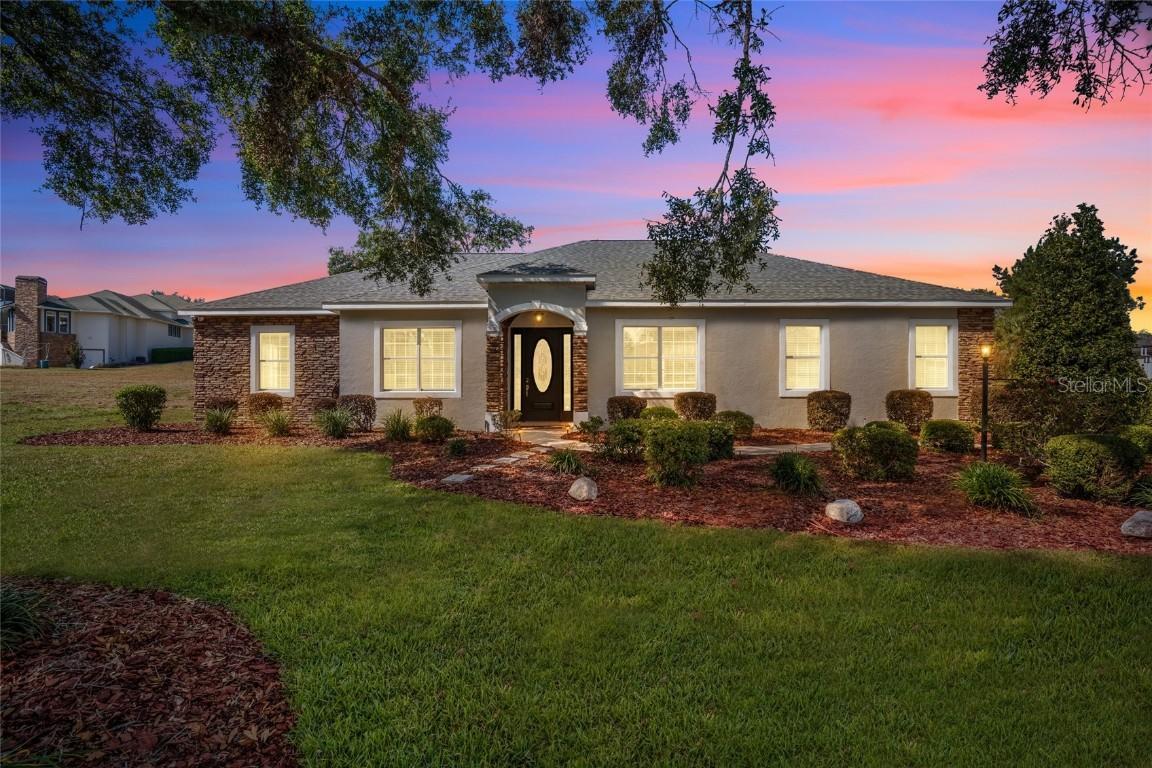 5631 Spinnaker Loop Loop, Lady Lake, FL 32159