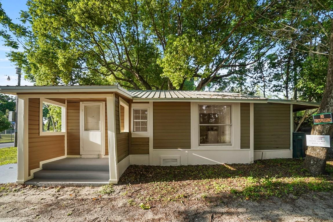 935 NE Sanchez Ave., Ocala, FL 34470