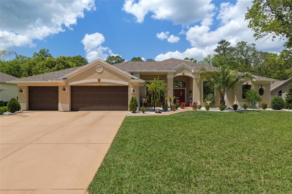 49 Cactus St., Homosassa, FL 34446