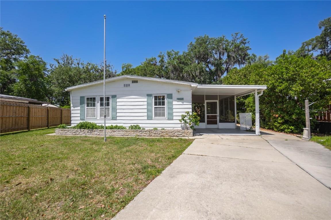 5502 Columbus Cir., Wildwood, FL 34785