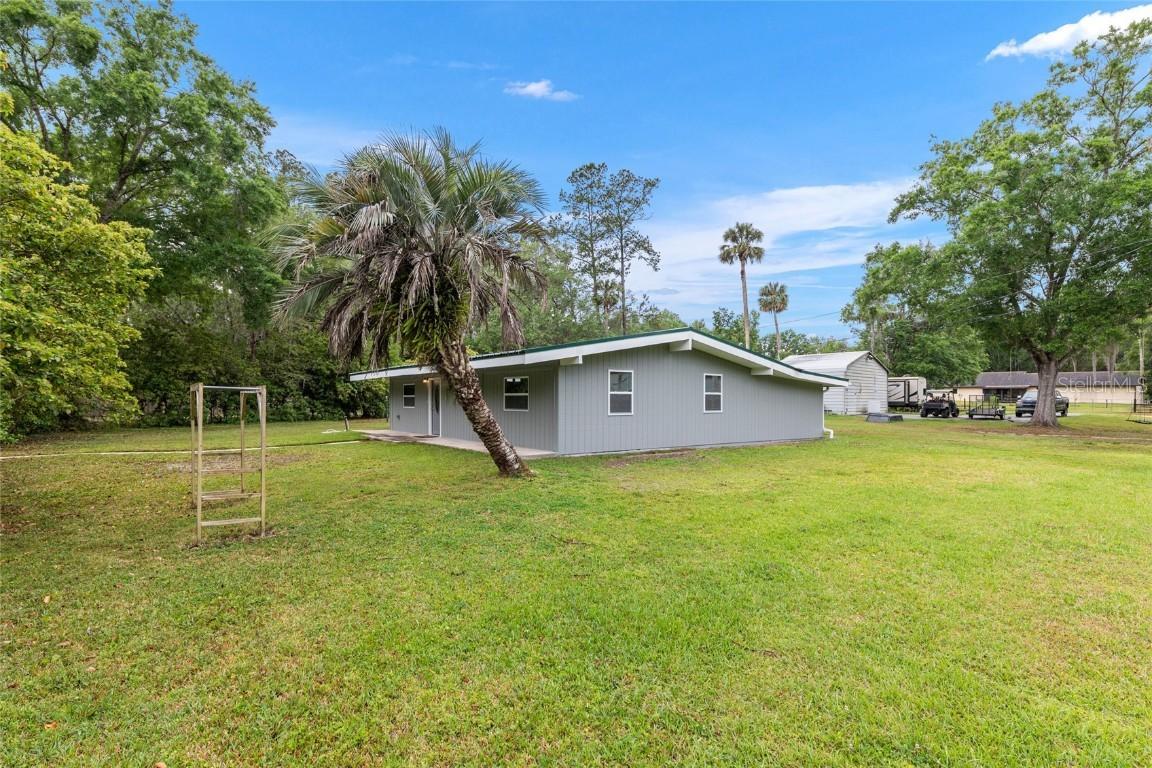 11065 NE 42nd St., Silver Springs, FL 34488