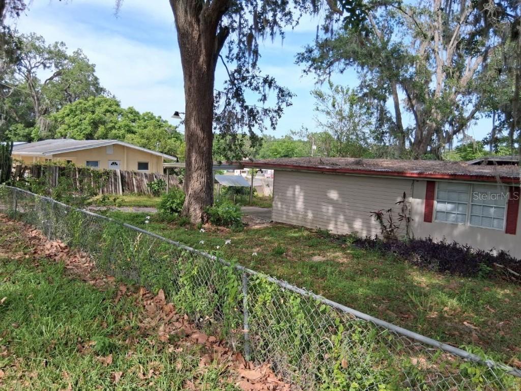 15948 14th St., Dade City, FL 33523