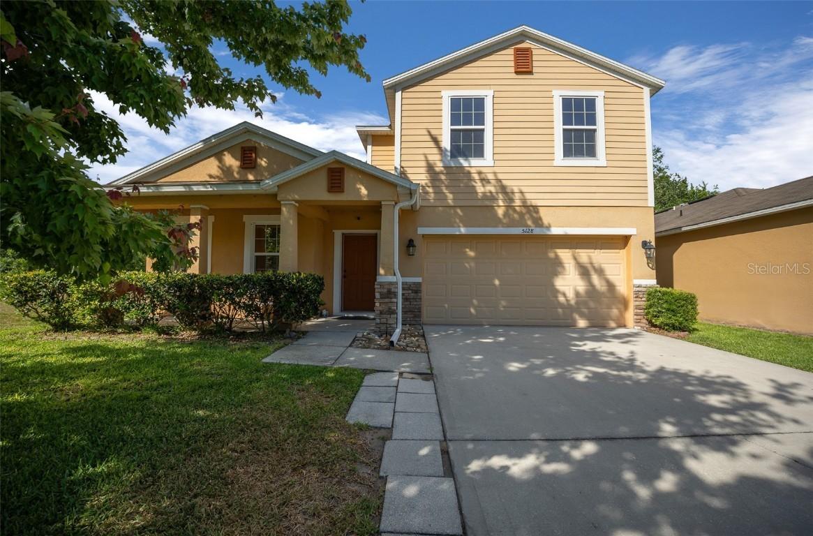 5128 Grassy Knoll Dr., Tavares, FL 32778