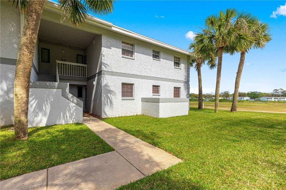 450 Fairways Cir. #A101, Ocala, FL 34472