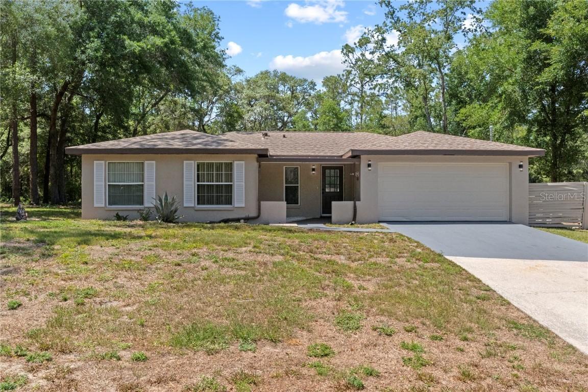 1933 W Albury Pl. #11, Dunnellon, FL 34434