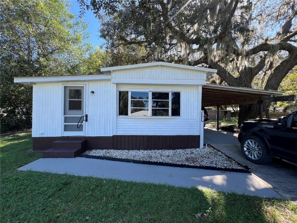 207 Salem St., Interlachen, FL 32148