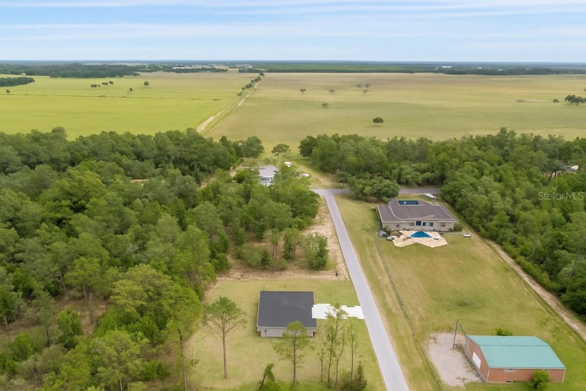 23131 SW Rainelle Rd., Dunnellon, FL 34431