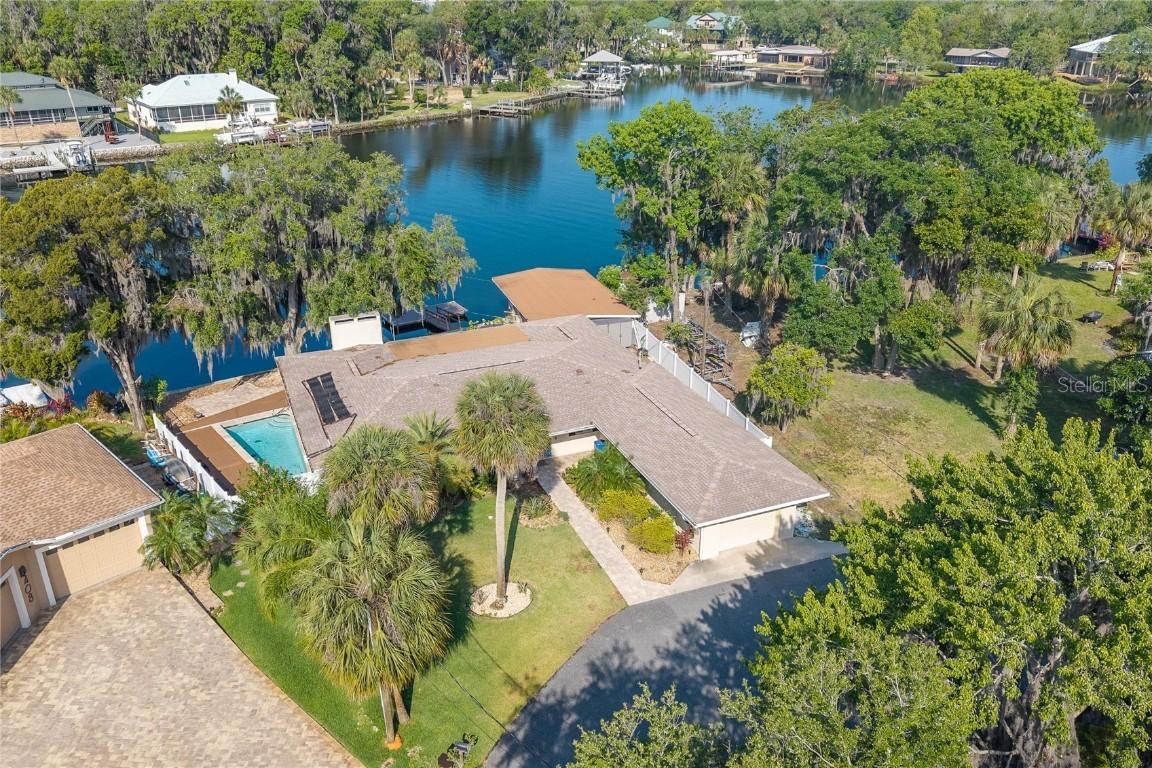 414 NW 8th Ave., Crystal River, FL 34428