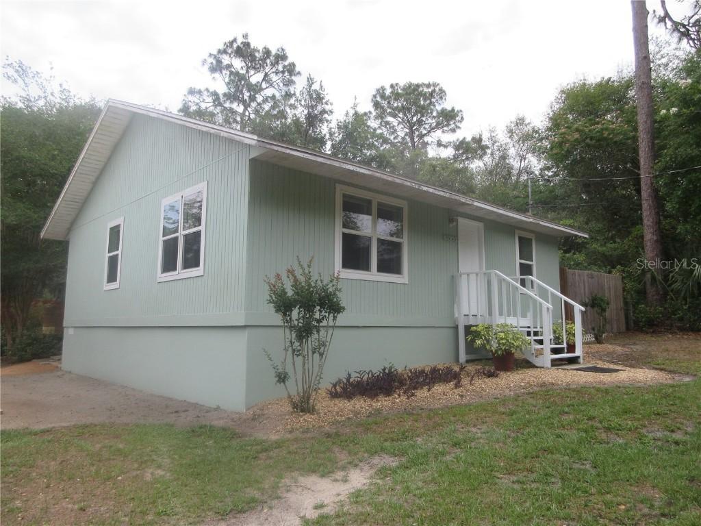 5949 SE 164th Ct., Ocklawaha, FL 32179