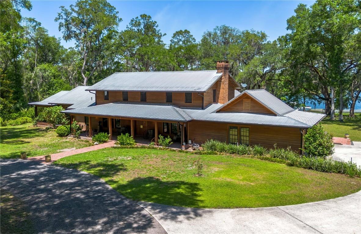 943 S County Road 21, Hawthorne, FL 32640
