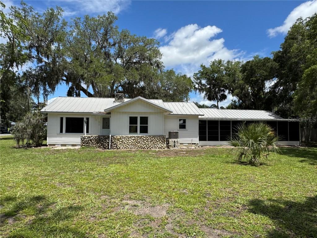 5510 Riverside Dr., Yankeetown, FL 34498
