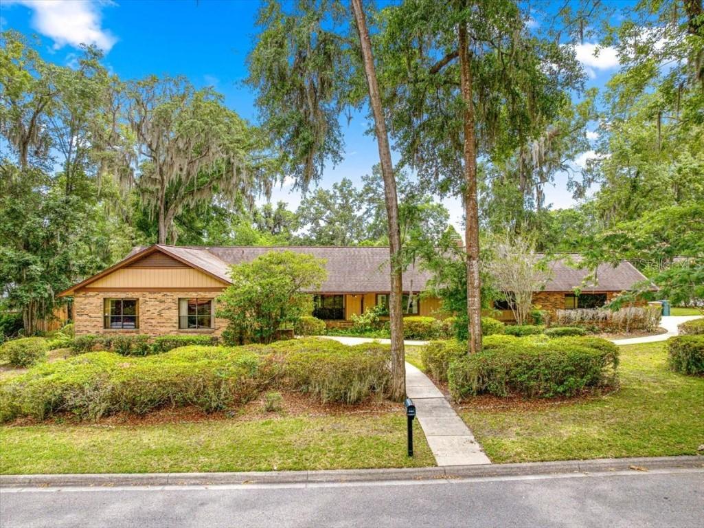 2416 SE 15th St., Ocala, FL 34471