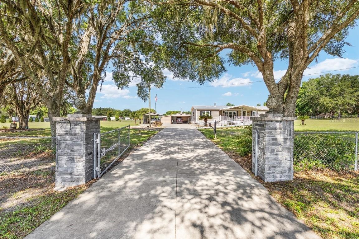 11526 N Rock Ave., Dunnellon, FL 34433