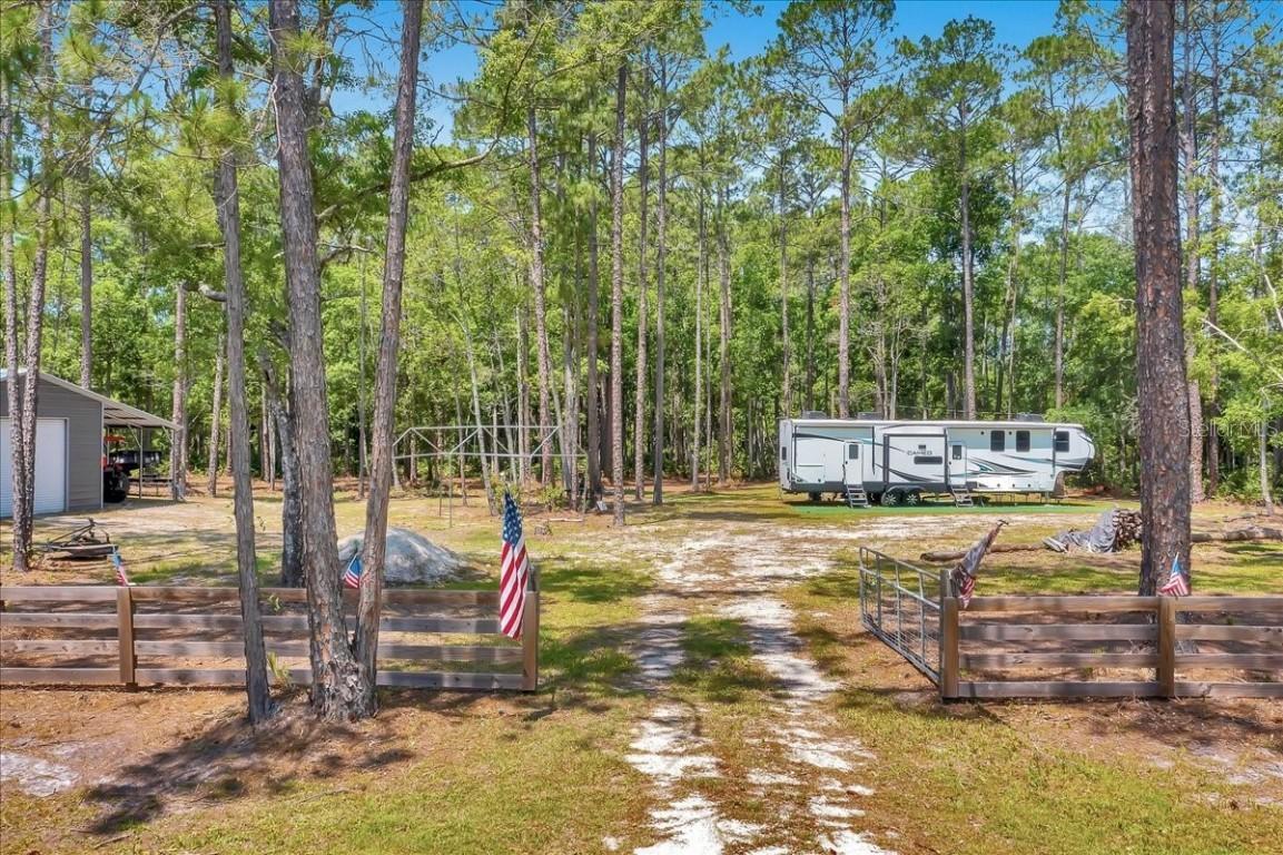 18010 NE County Road 1471, Waldo, FL 32694