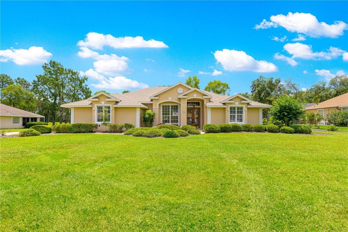 28 Golf View Dr., Ocala, FL 34472