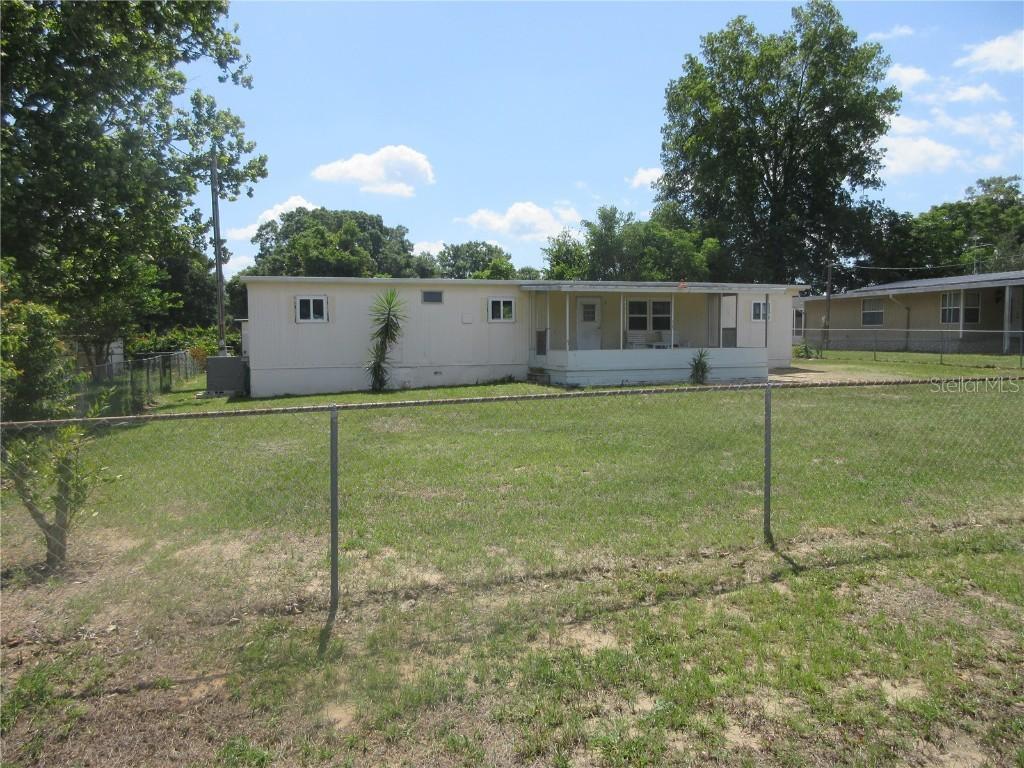 3725 SE 174th Ct., Ocklawaha, FL 32179