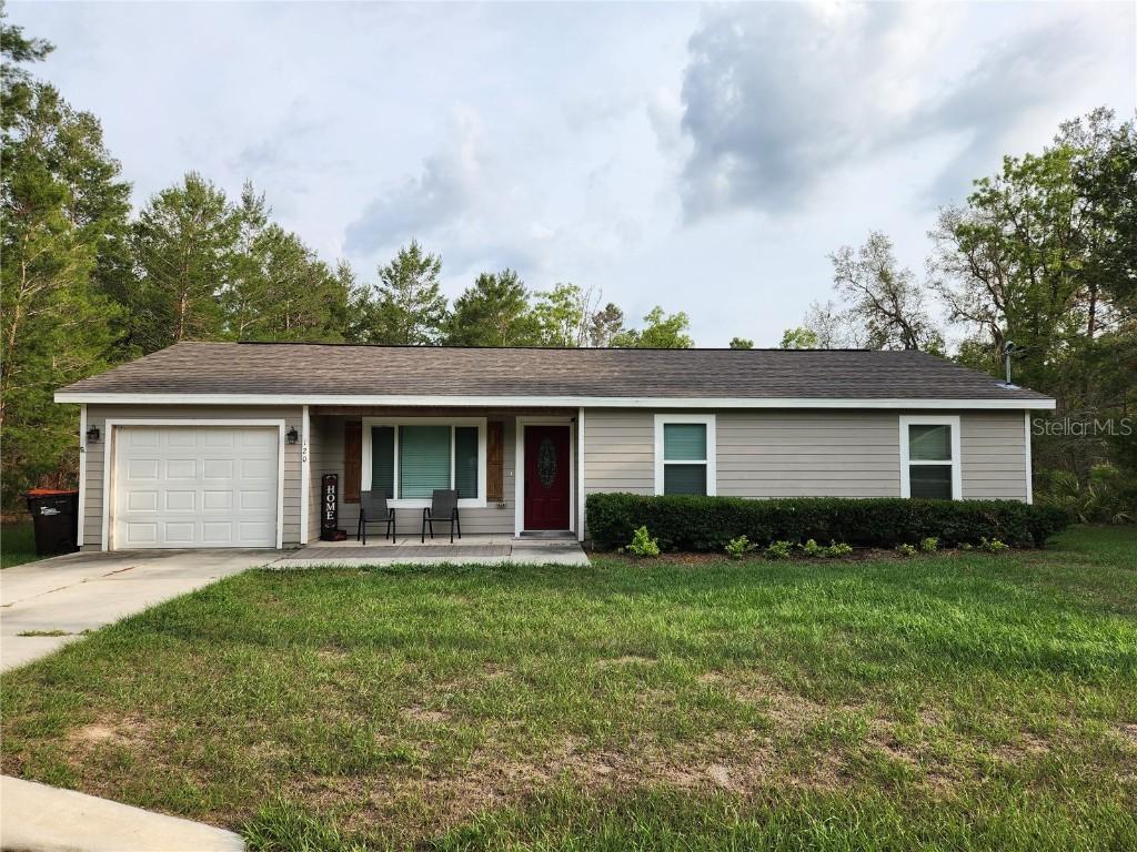 120 Fisher Ct., Ocklawaha, FL 32179