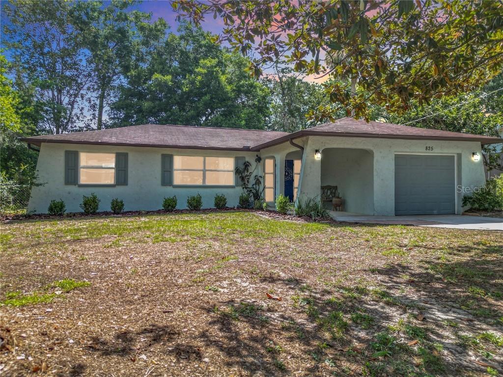 825 N Hollywood Cir., Crystal River, FL 34429
