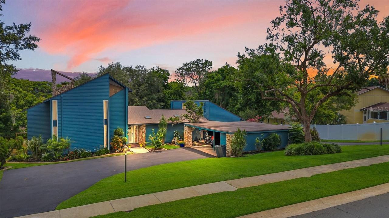 2922 Cocovia Way, Leesburg, FL 34748
