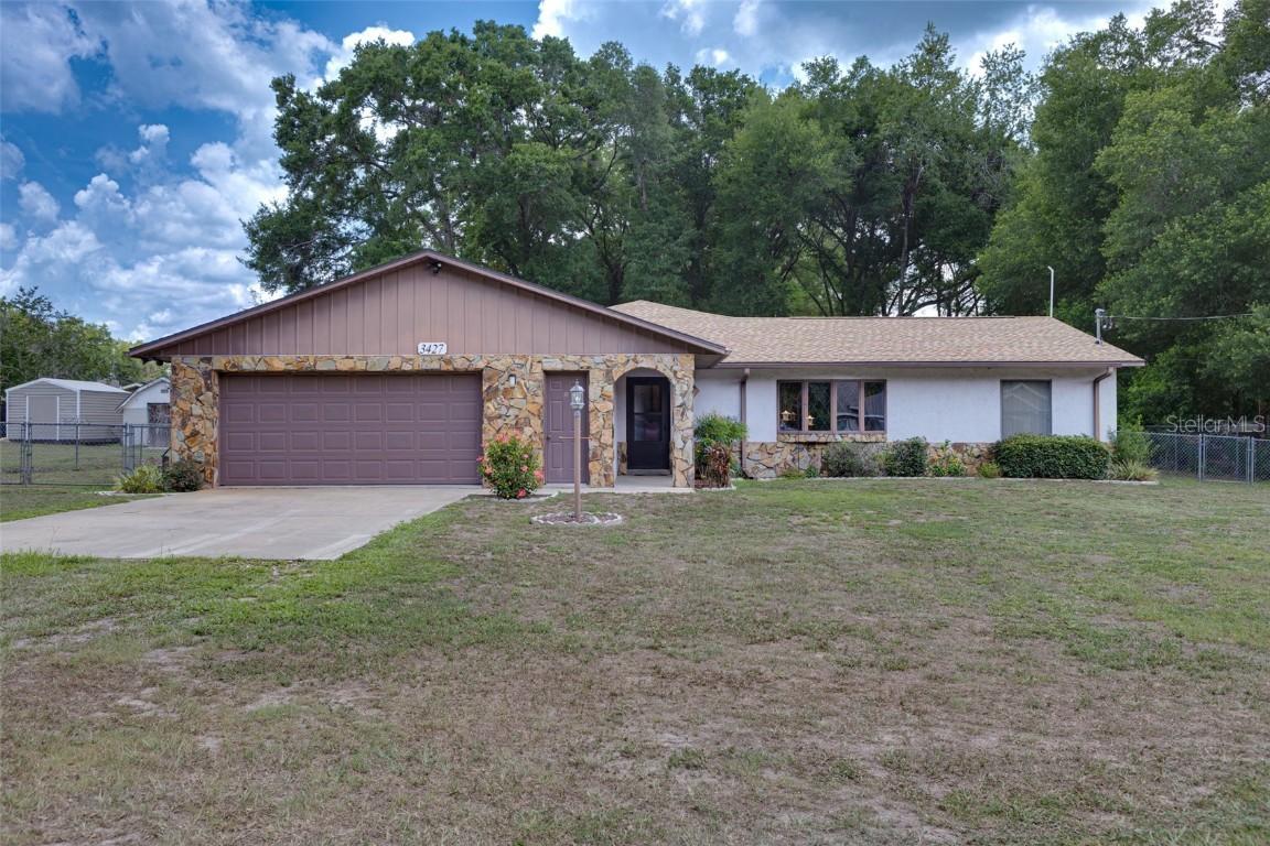 3427 SE 137th St., Summerfield, FL 34491