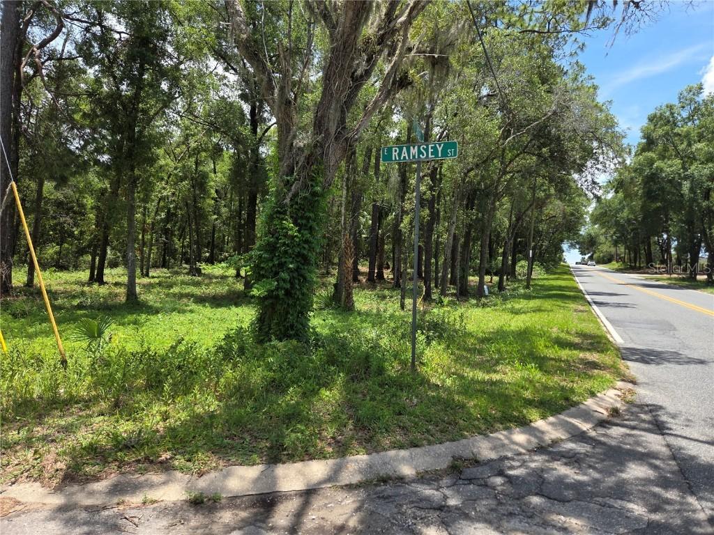 525 N Croft Ave, Inverness, FL 34453