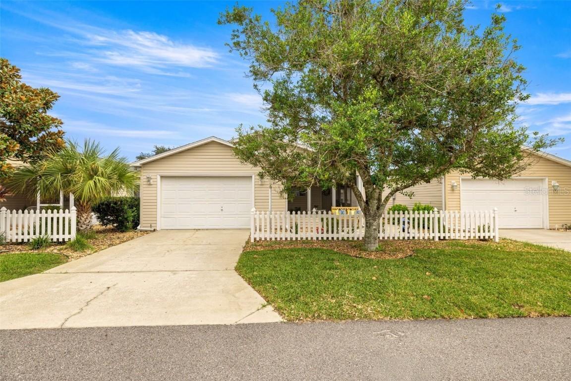 1405 Espinoza Ln., The Villages, FL 32159