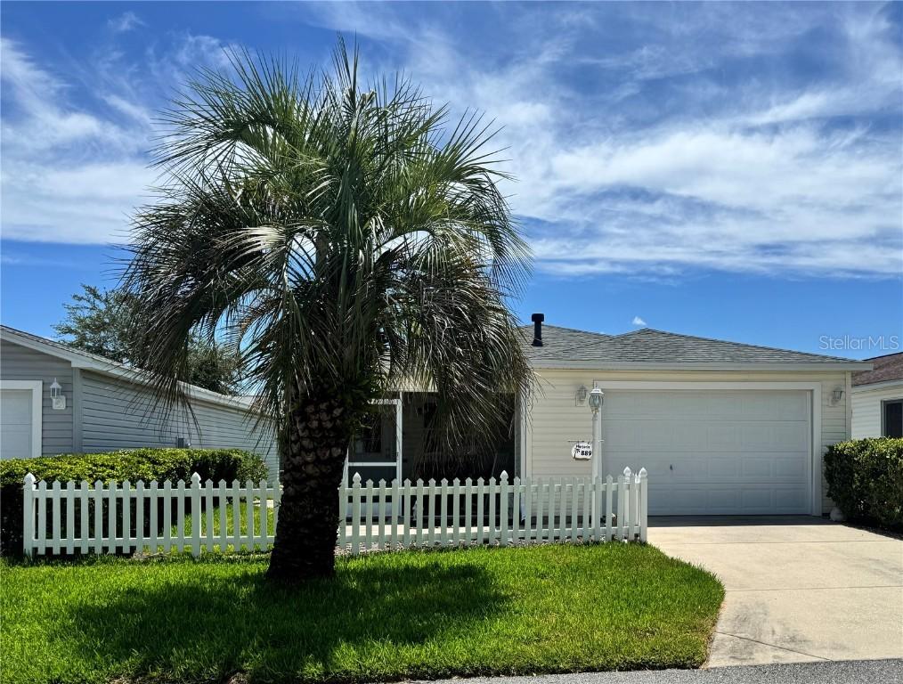889 Allagash Ave., The Villages, FL 32162