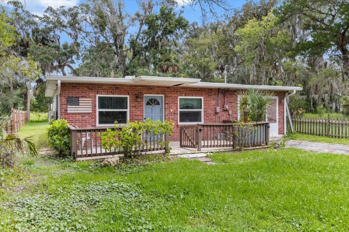 159 NE 9th St., Crystal River, FL 34428