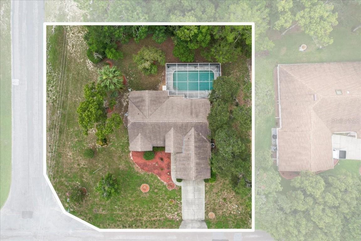 111 Pine St., Homosassa, FL 34446