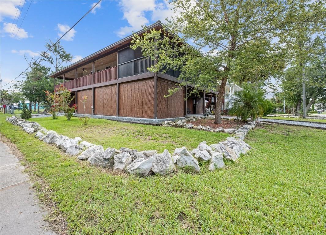 1950 NW 19th St., Crystal River, FL 34428