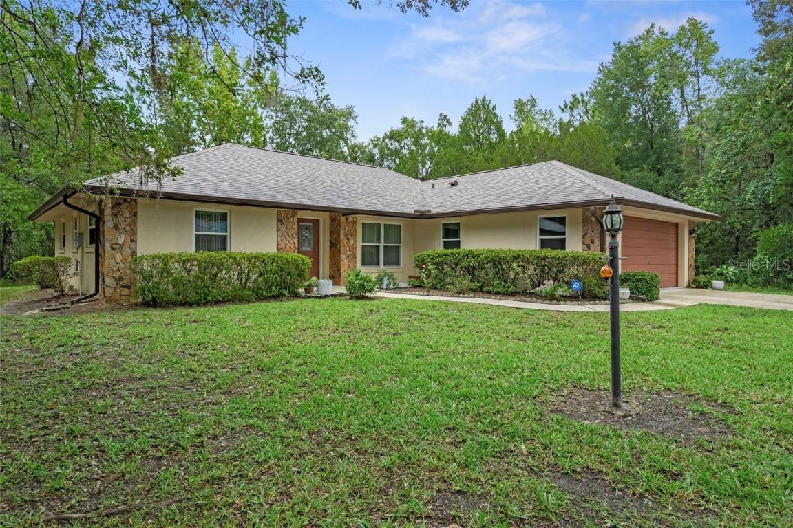 12 Sycamore Ct., Homosassa, FL 34446