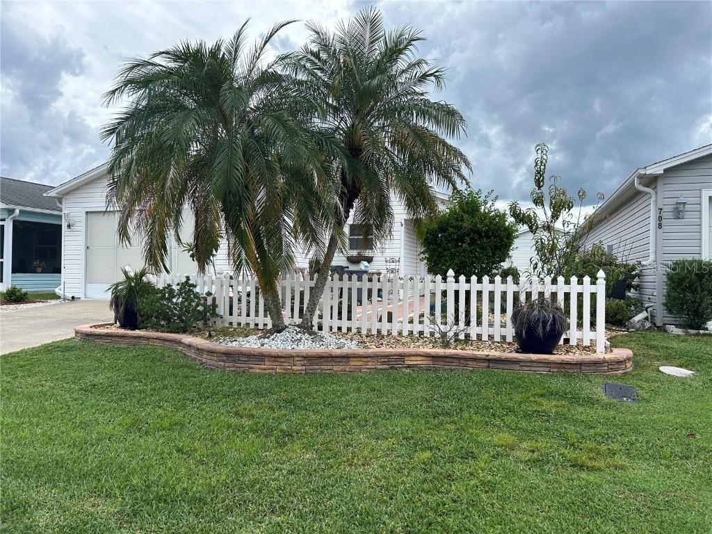 706 Villita Ln., The Villages, FL 32159