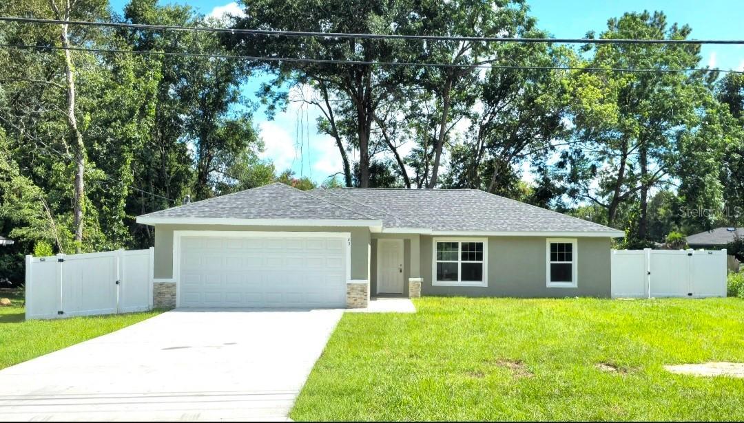 43 Almond Rd., Ocala, FL 34472