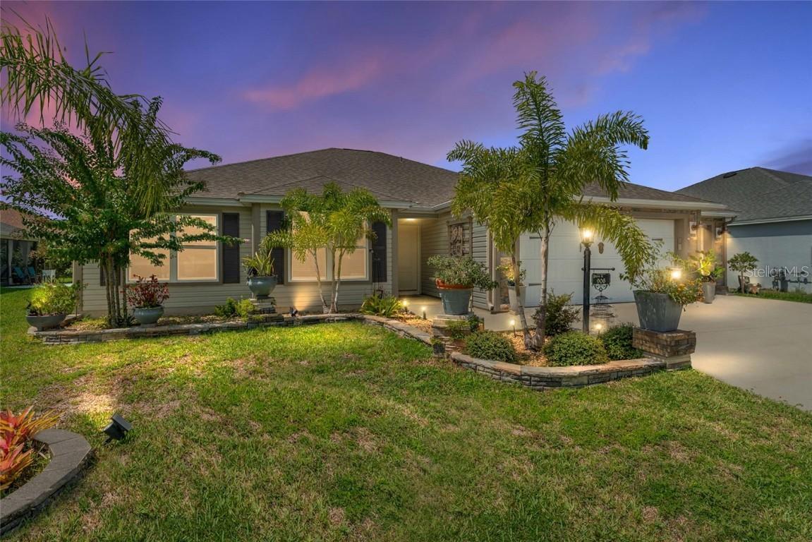 906 Trifu Ter., The Villages, FL 32163