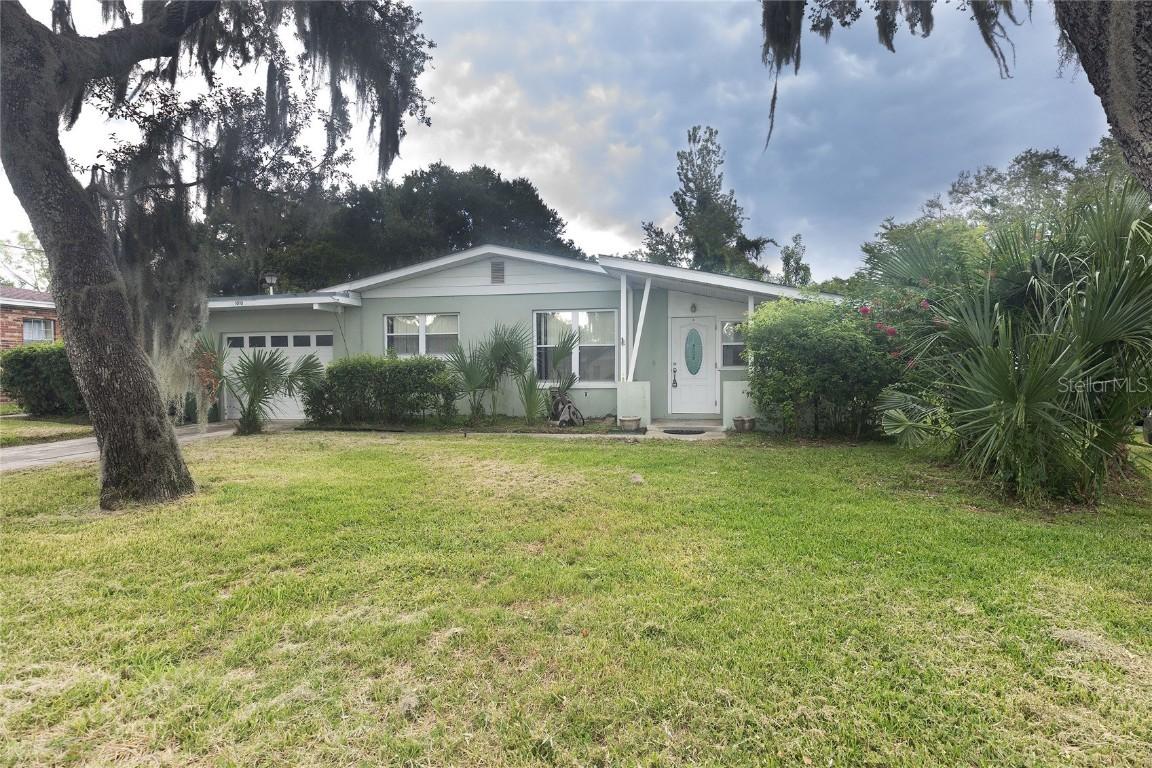 1010 Glenn Ridge Dr., Leesburg, FL 34748