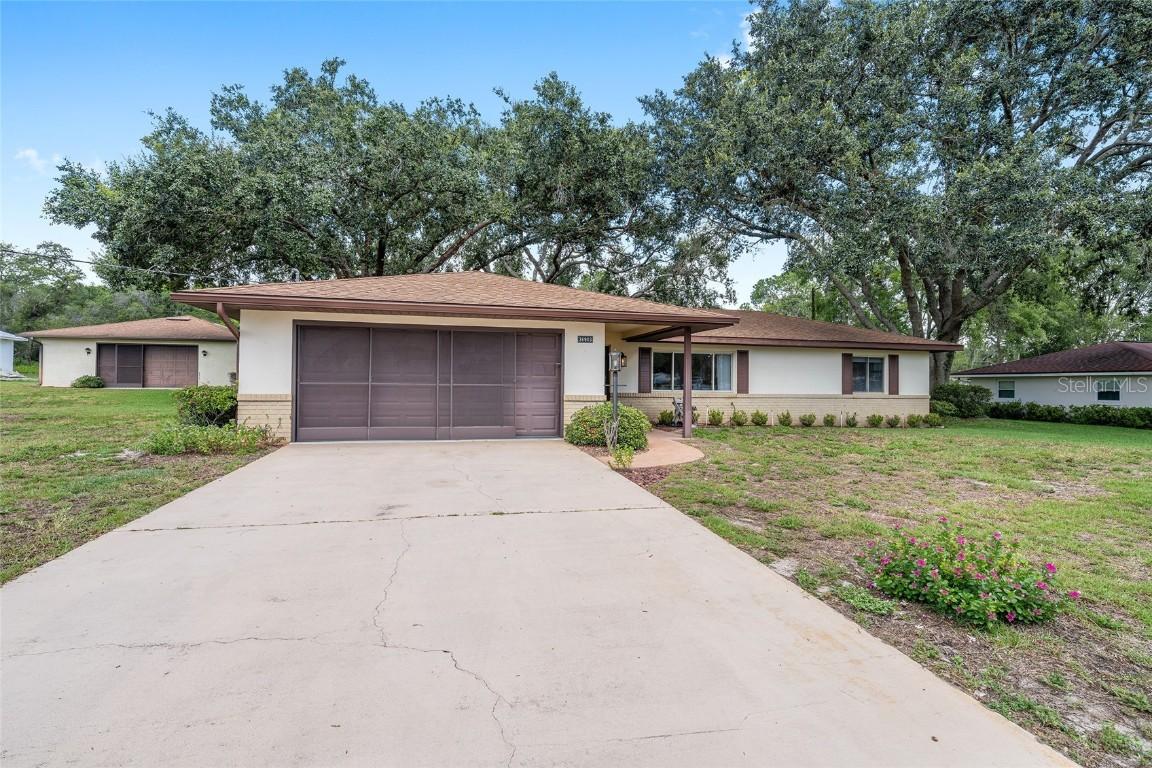 36903 Hilltop Dr., Fruitland Park, FL 34731