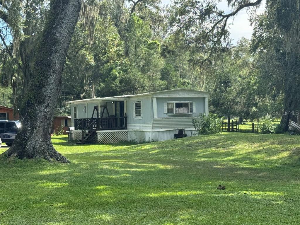 2574 Cr 423, Lake Panasoffkee, FL 33538