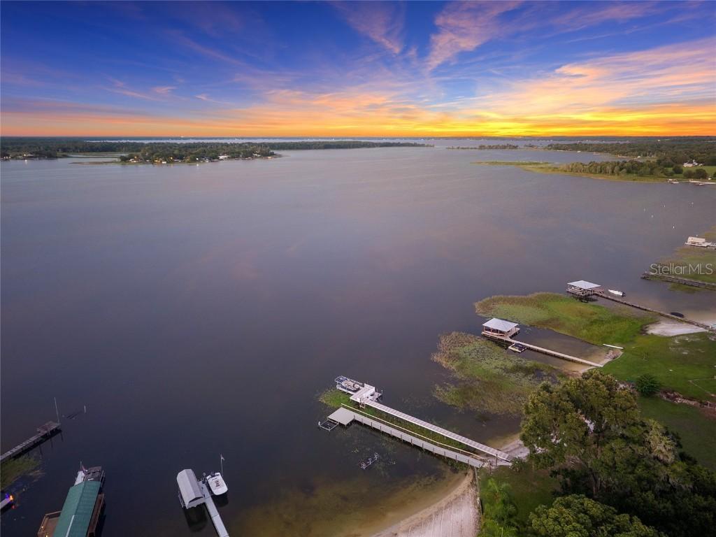10745 SE Sunset Harbor Rd., Summerfield, FL 34491