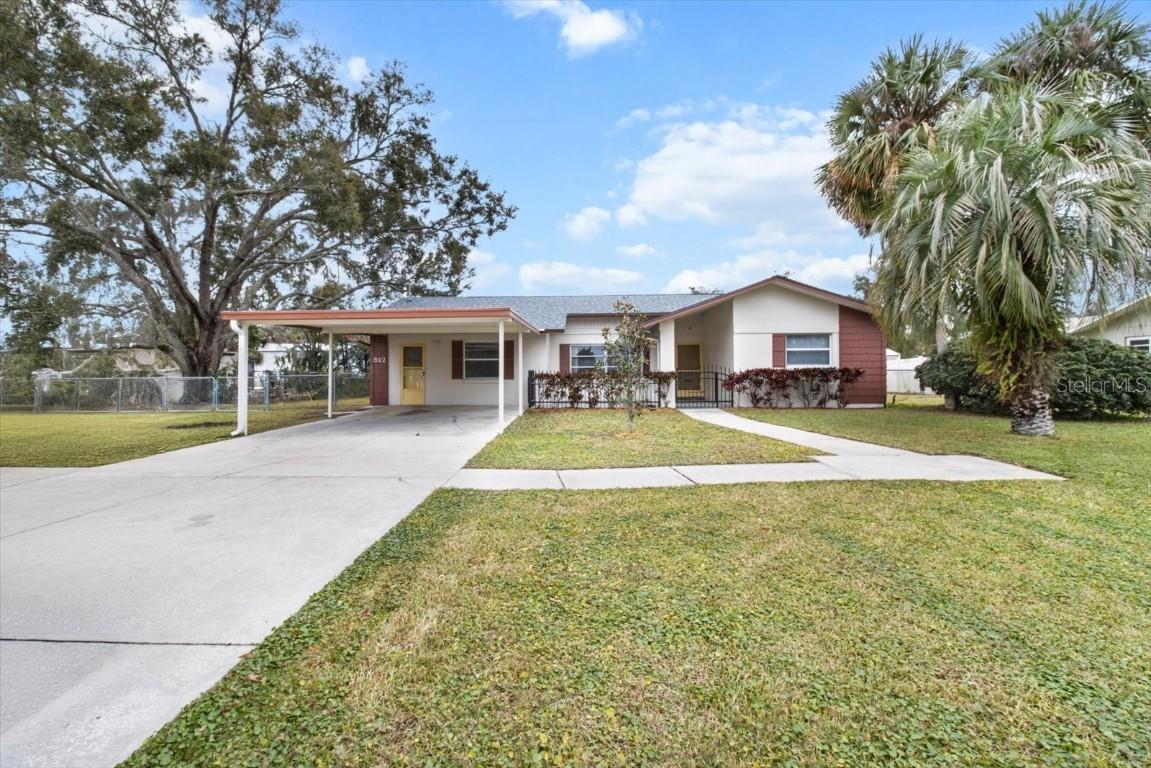 512 SE Paradise Point Rd., Crystal River, FL 34429