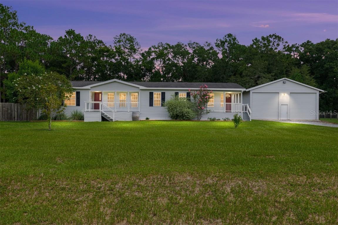 825 NW 107th Ct., Ocala, FL 34482